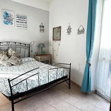 Apartment Nel Cuore Della Citta La Maddalena (Sassari)